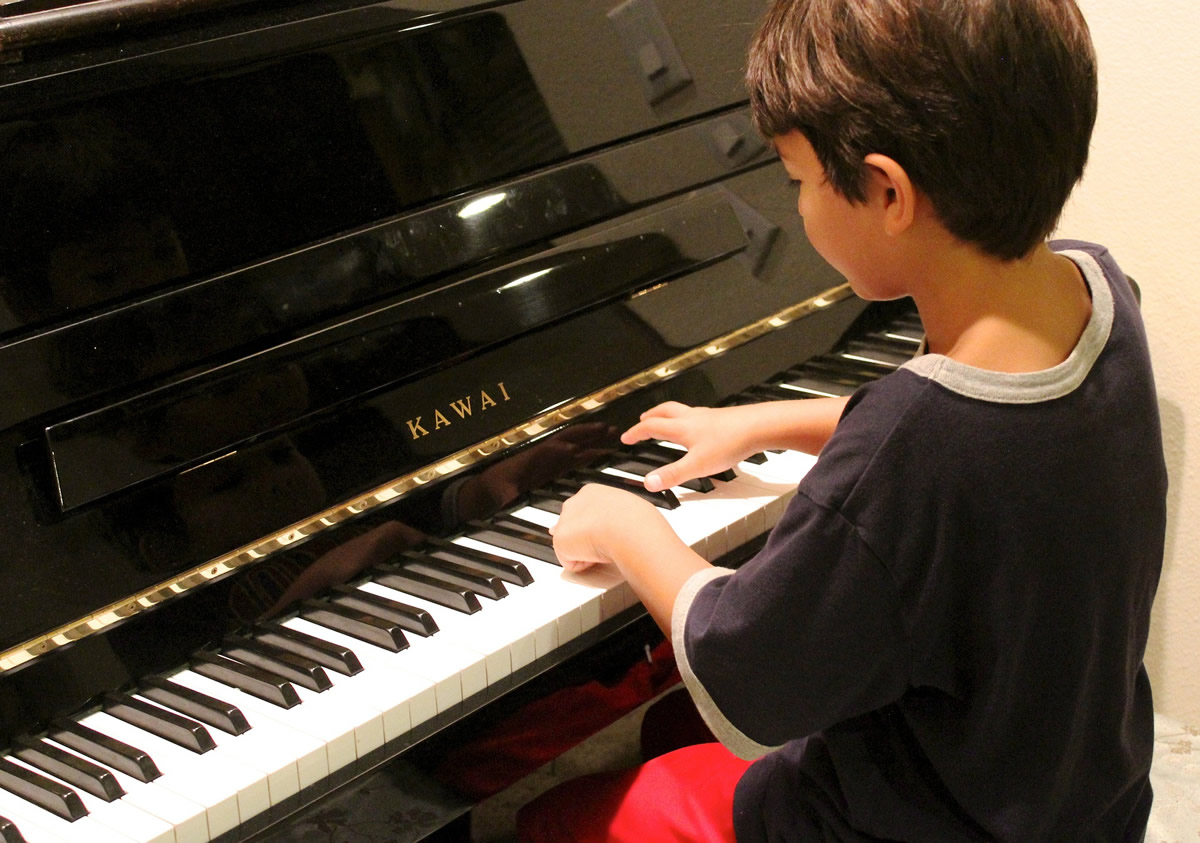 【初心者向け】習い事としてのピアノを弾くメリットと継続のコツ【大人も子供も】
