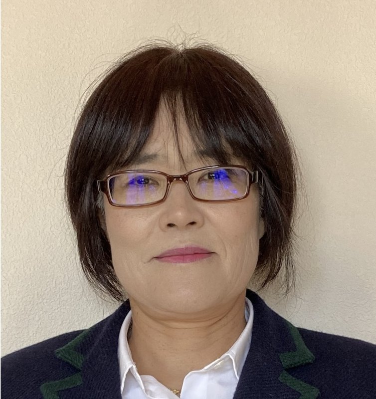 西保見矢子テューター 先生