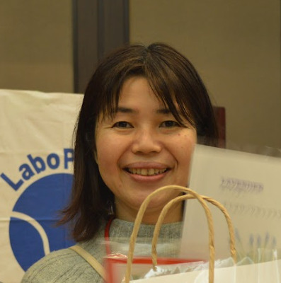 山崎亜希子テューター 先生