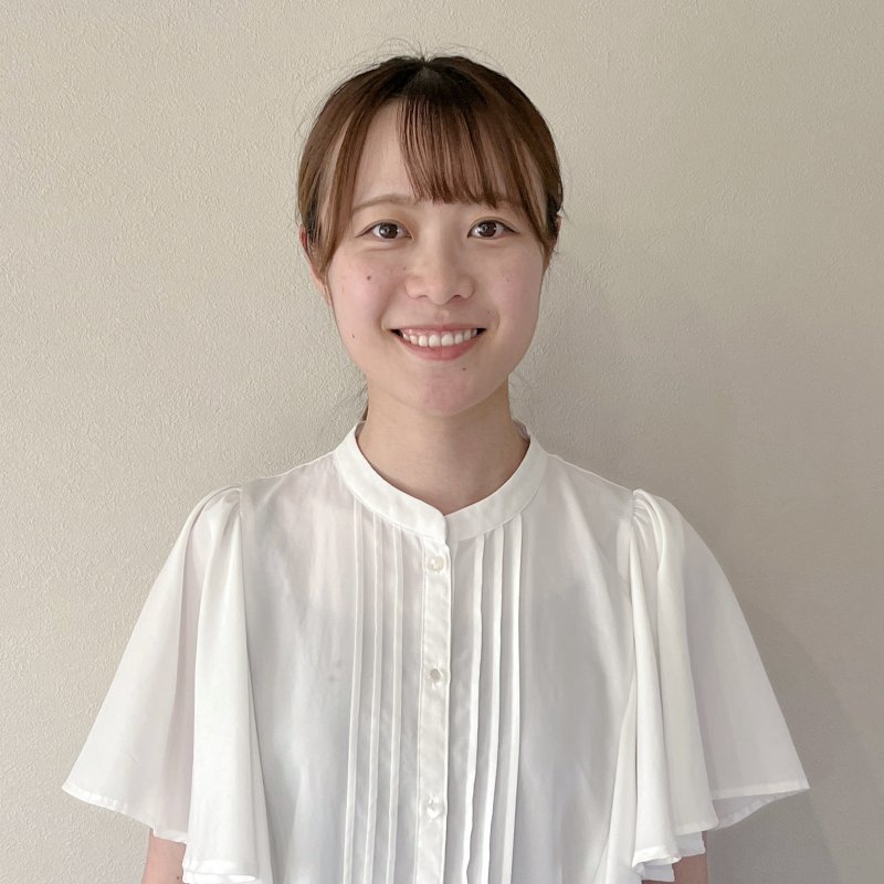 粟戸宝子テューター 先生